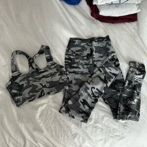 Carbon38 Camouflage Shimmer Leggings Set